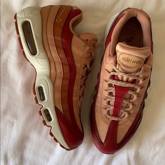 NWT Nike Air Max 95 peach - Picture 2 of 8